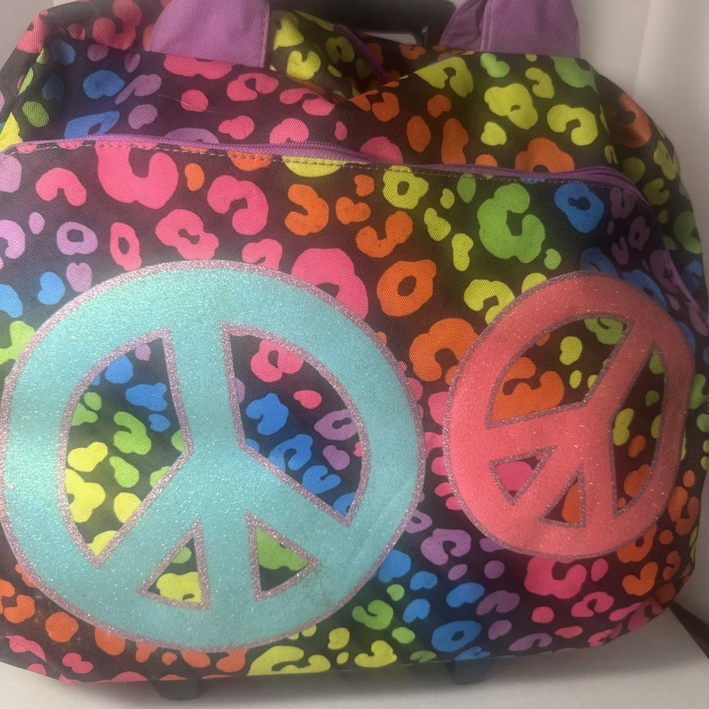 Justice‎ Brand Rainbow Color Peace Sign Rolling Travel Bag Pre-owned